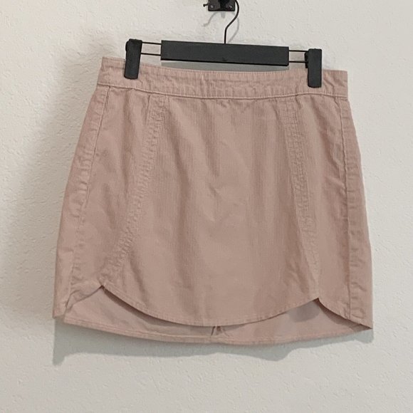 Pacsun Women's Y2K Scallop Corduroy Mini Skirt Zip Back Size 27 Light Pink - Picture 1 of 6